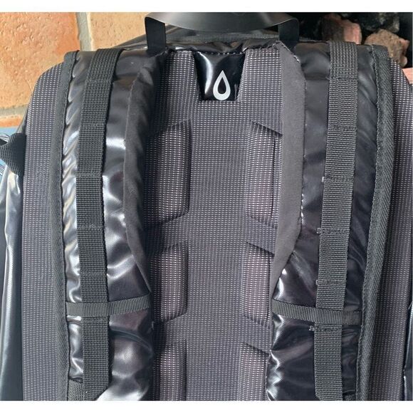 Granite Gear Rift Hydration Backpack Hiking Day Pack SHINY BLACK Water Resistant - Picture 3 of 11